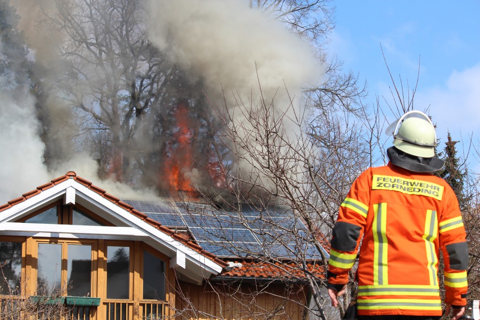 Brand in der Frühlingsstraße. Foto: Markus Bistrick/B304.de