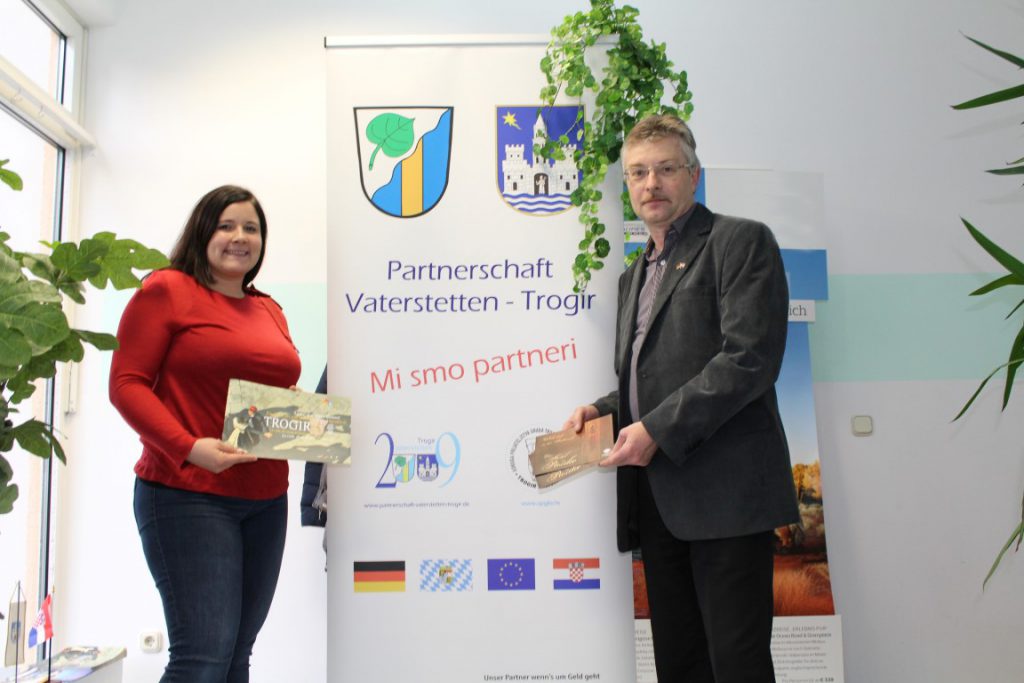 Partner bei Reisen nach Trogir – Der Partnerschaftsverein und das Reisestudio Bernau, v.l. Ramona Bernau, Leiterin und Michael Baier, Vereinsvorsitzender